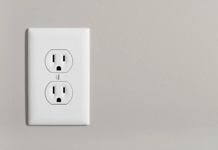 No.29【KOYOの新築】新築住宅で失敗しない！便利に使えるコンセントの位置や高さの決め方｛松山市・新居浜市・四国中央市・西条市の新築住宅｝